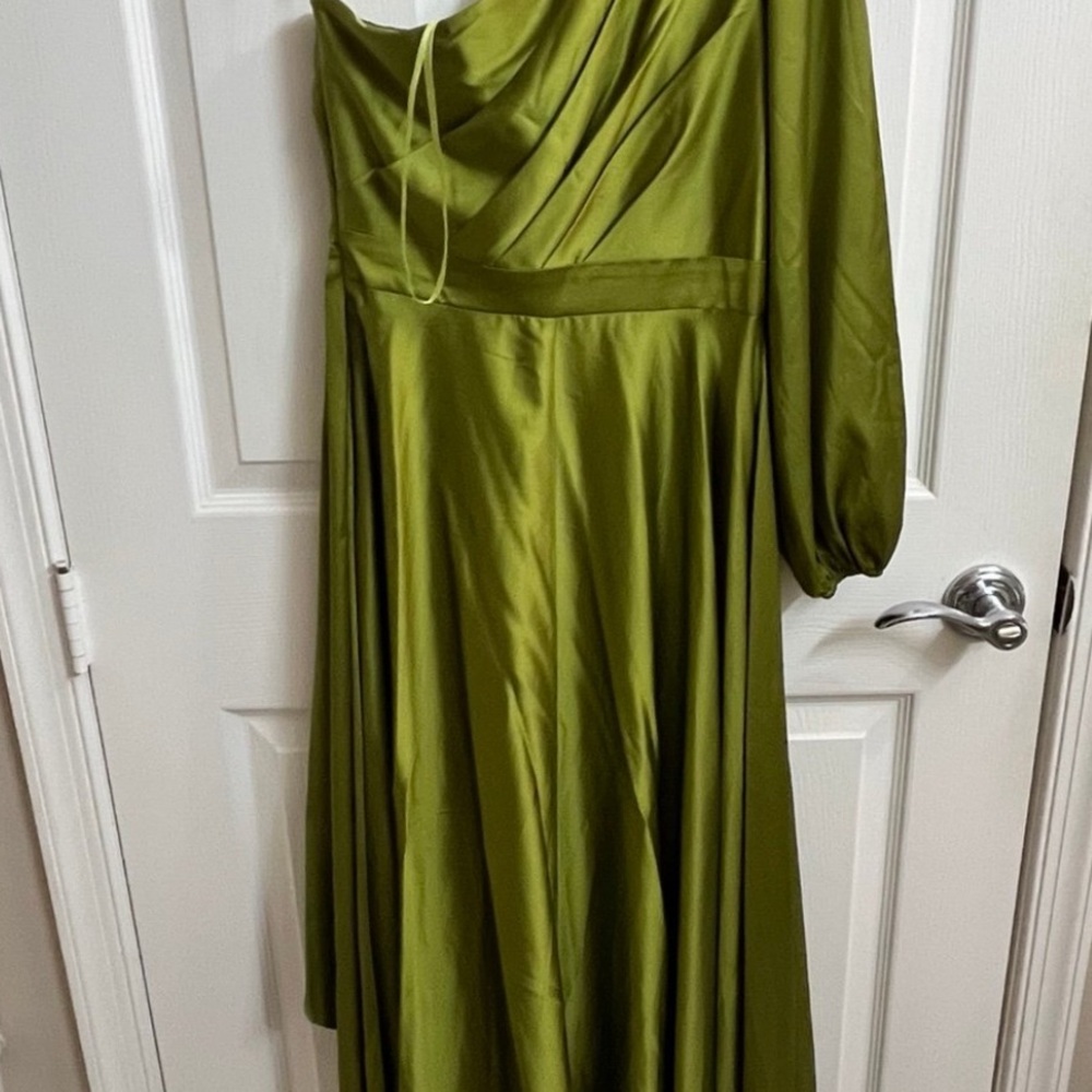 Elegant One-Shoulder Mac Duggal Dress size 6 - Picture 9 of 14